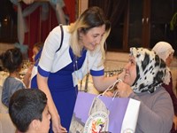 Öksüz ve Yetim Çocuklu Ailelere İftar Yemeği Düzenledi